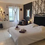 فندق مبيت وإفطار Du Logis De La Mare Du Parc Surtainville