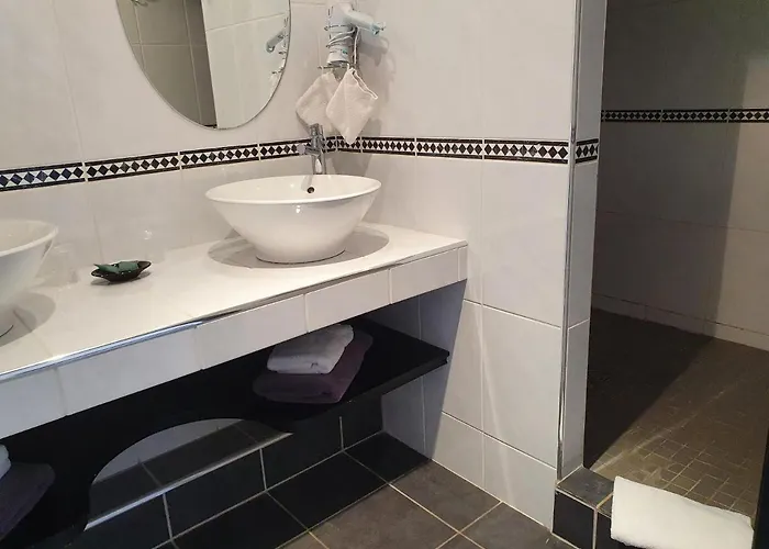 Bed & Breakfast Du Logis De La Mare Du Parc 3*