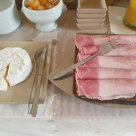 Bed & Breakfast Du Logis De La Mare Du Parc Surtainville