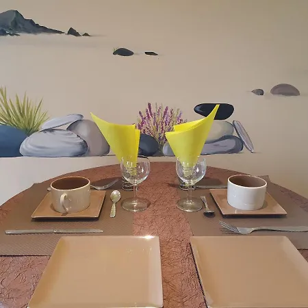 Du Logis De La Mare Du Parc 3*